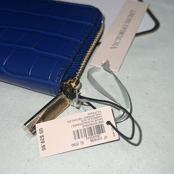 Victoria’s Secret Zip Up Small Wallet - Picture 6 of 8